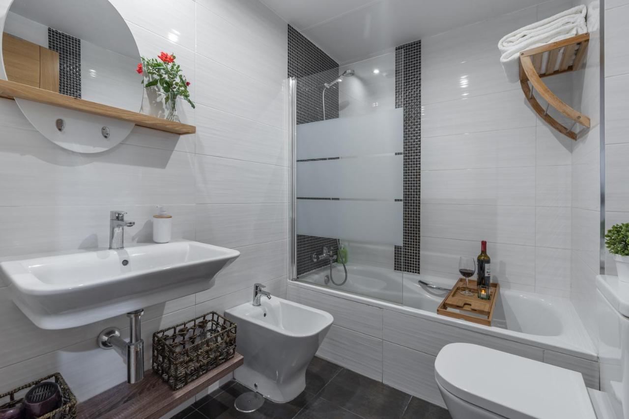 Tuguest Postigo I Catedral Apartment - Free Parking Granada Exterior photo